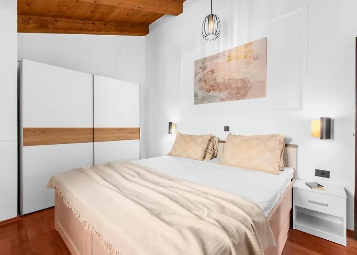 The Village Апартаменты *