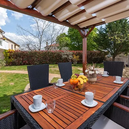 The Village Apartment Novigrad (Istria)